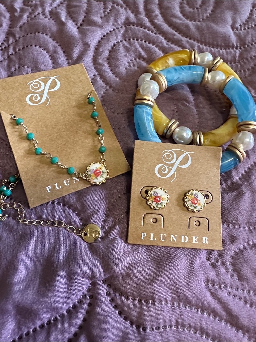 Plunder Turquoise Beaded Necklace Vtg style, earrings, and two bracelets.
